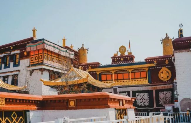Tibet-Lhasa-Jokhang Temple(7) - China Xian Tour: Private & Tailor-Made China Tours Tibet Jokhang Temple