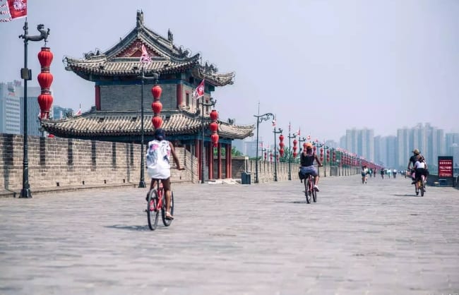 Xi'an-City Wall - China Xian Tour: Private & Tailor-Made China Tours Cycle on Xi'an Ancient City Wall