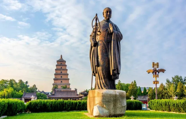 Visit Big Wild Goose Pagoda on Xian city tours