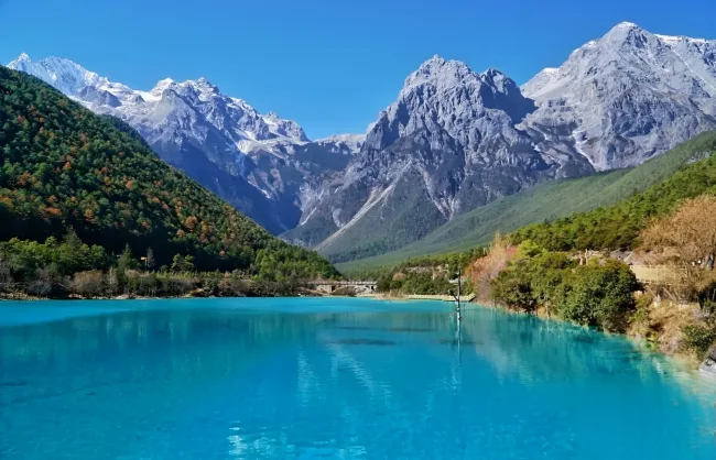 Jade Dragon Snow Mountain Blue Moon Valley