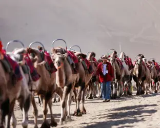 China Silk Road Tour with camel riding