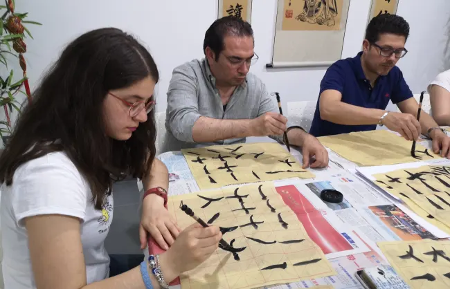 China tours with Chinese Calligraphy Class
