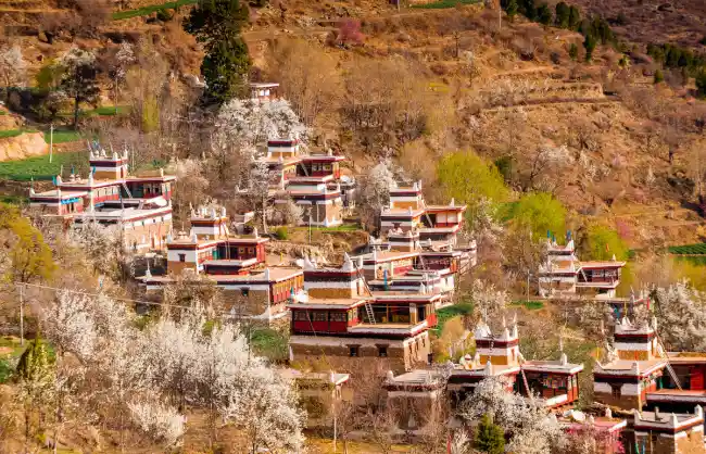 Danba Jiaju Tibetan Village - China Xian Tour: Private & Tailor-Made China Tours Danba Jiaju Tibetan Village