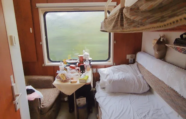 Deluxe Soft Sleepers on high-speed trains 1 - China Xian Tour: Private & Tailor-Made China Tours Deluxe Soft Sleepers on high-speed trains