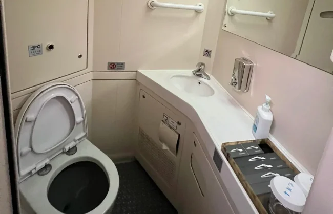 Private washroom of deluxe Soft Sleepers on High-speed trains - China Xian Tour: Private & Tailor-Made China Tours Private washroom of deluxe Soft Sleepers on High-speed trains