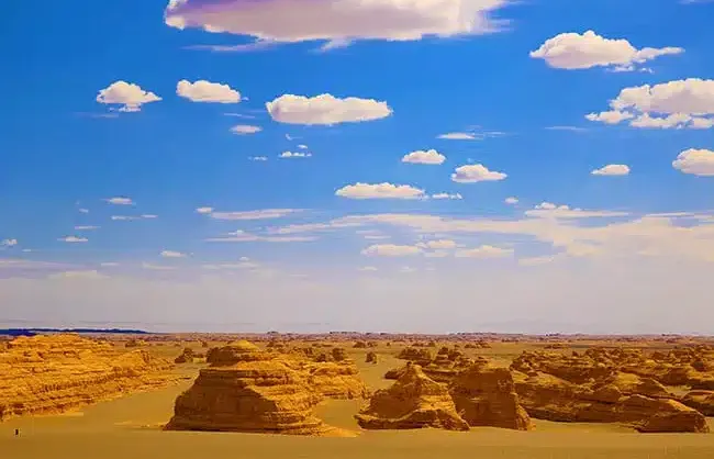 Why Visit Dunhuang and Top Things to Do in Dunhuang