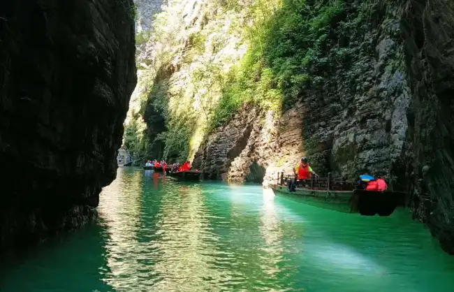 Enshi Pingshan Grand Canyon - China Xian Tour: Private & Tailor-Made China Tours Enshi Pingshan Grand Canyon