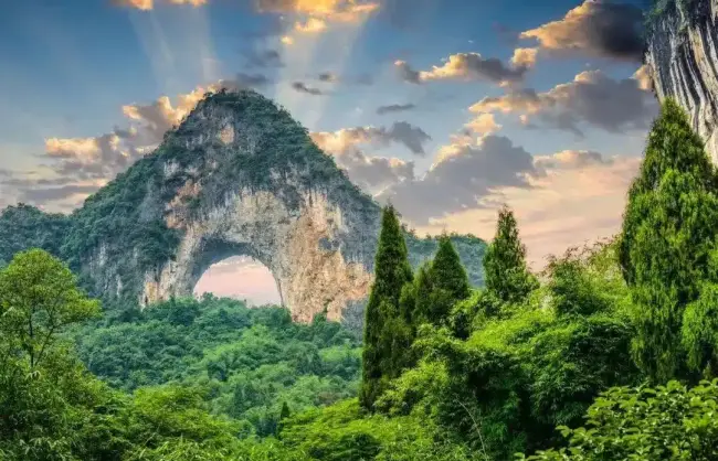 Guilin Yangshuo Moon Hill