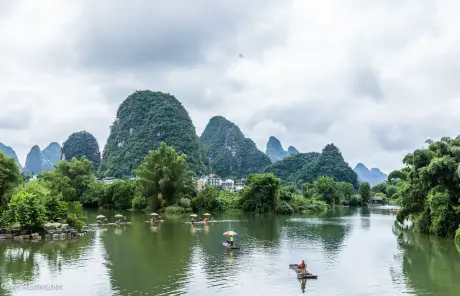 guilin-yangshuo-yulong-river-bamboo-rafting - China Xian Tour: Private & Tailor-Made China Tours China tours to Guilin to visit Yangshuo Yulong River bamboo rafting