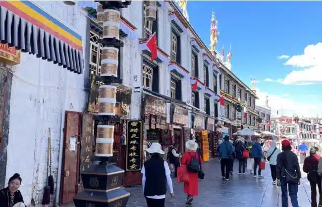 Tibet-Lhasa-Barkhor-Street(6 - China Xian Tour: Private & Tailor-Made China Tours Tibet Barkhor Street
